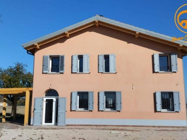 Prestigiosa villa di 365 mq in vendita, Via Guazzaloca, 20, Cento, Ferrara, Emilia Romagna