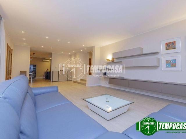 Prestigiosa villa di 367 mq in vendita Via trieste, Lacchiarella, Milano, Lombardia