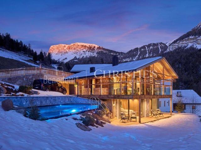Prestigiosa villa di 386 mq in affitto La Curta, Ortisei, Trentino Alto Adige
