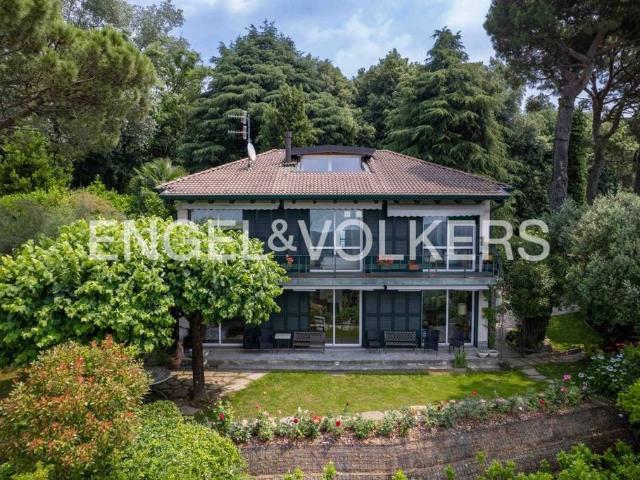 Prestigiosa villa di 390 mq in vendita, Via Sant'Albino, 17, Varese, Lombardia