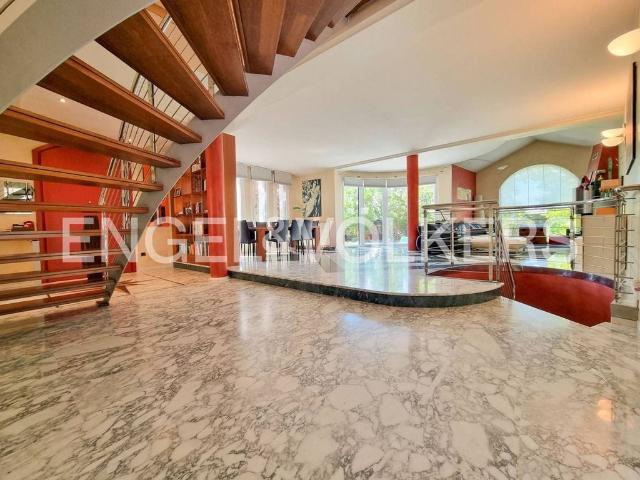 Prestigiosa villa di 390 mq in vendita, Via Perugia, Caorle, Venezia, Veneto