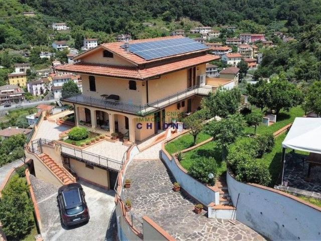 Prestigiosa villa in vendita Via Palatina, Montignoso, Massa Carrara, Toscana