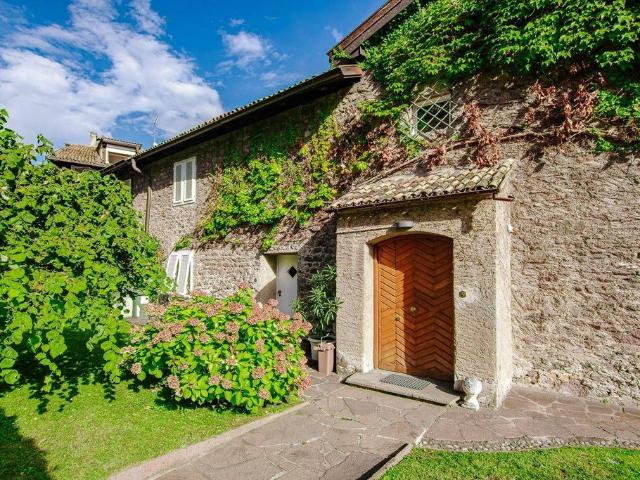 Villa in vendita Bolzano, Trentino Alto Adige