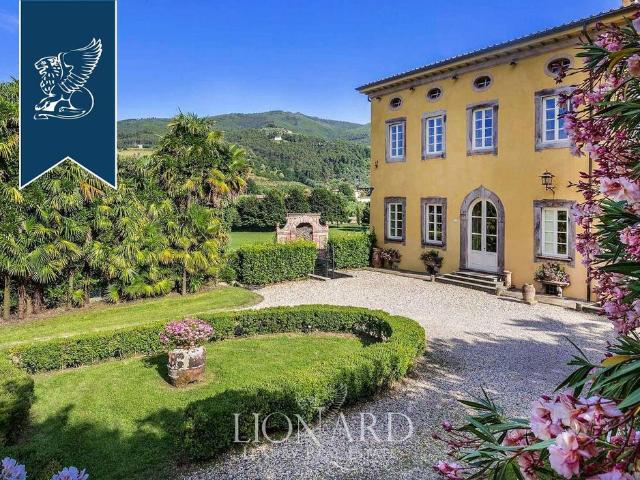 Prestigiosa villa in vendita Capannori, Italia
