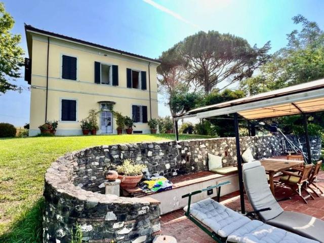 Prestigiosa villa in vendita Lucca, Italia