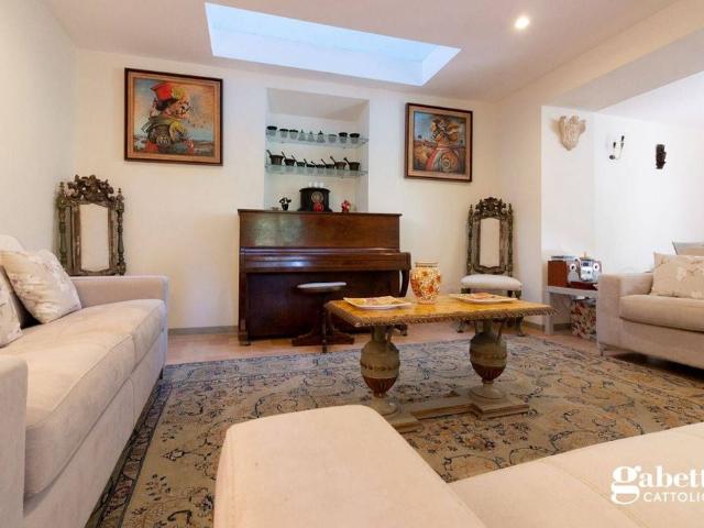 Prestigiosa villa di 308 mq in vendita, Pesaro, Italia