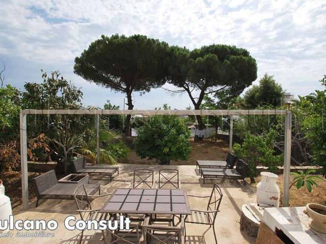 Prestigiosa villa in vendita Strada Comunale Falcuna Peppemaria, Lipari, Sicilia