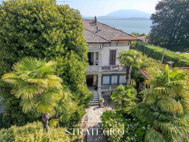 Prestigiosa villa in vendita Via V. De Bernardi, Lesa, Piemonte