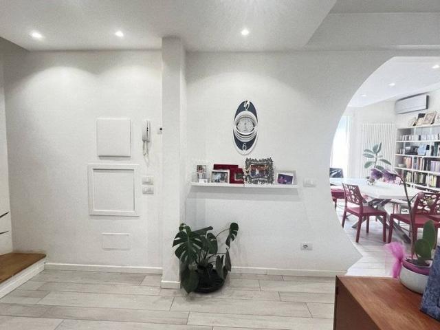 Prestigiosa villa in vendita Via Aldo Moro, Assago, Lombardia