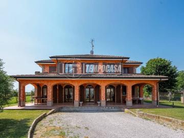 Villa di 427 mq in vendita Via Benvenuto Cellini 8, Castelnovo di Sotto, Reggio Emilia, Emilia Romagna