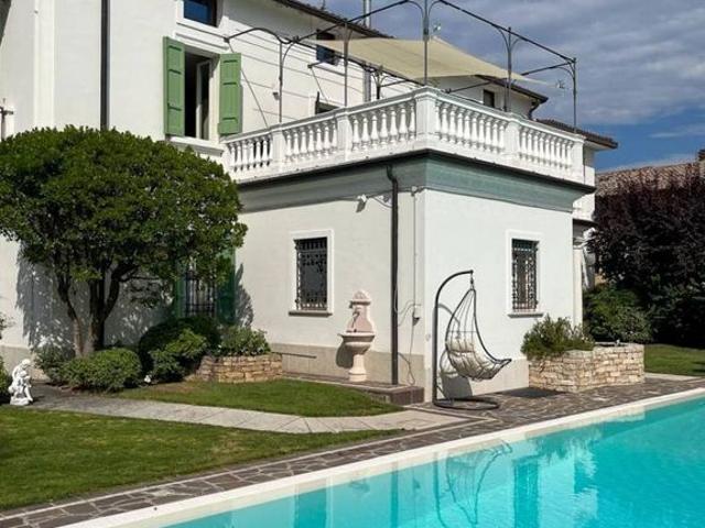 Prestigiosa villa in vendita Via Camalavicina, Valeggio sul Mincio, Verona, Veneto