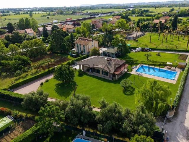 Prestigiosa villa in vendita Via Coriano, Rimini, Emilia Romagna