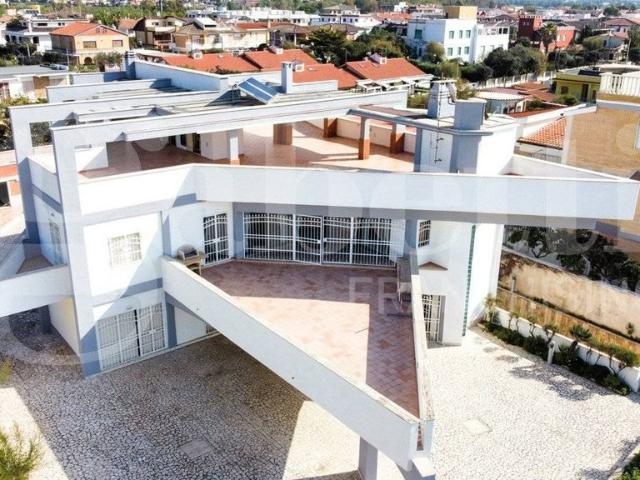 Prestigiosa villa di 800 mq in vendita, via dei cavalli marini, 108, Ardea, Lazio
