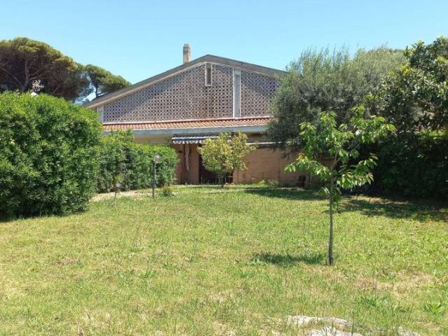 Prestigiosa villa in vendita via del Buon Ricovero 15, Roma, Lazio