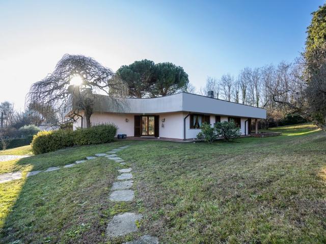Prestigiosa villa di 331 mq in vendita, Via Della Carnaga, 41/b, Varese, Lombardia