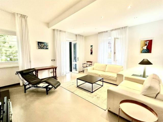 Prestigiosa villa in vendita Via della Pace, Forte dei Marmi, Lucca, Toscana