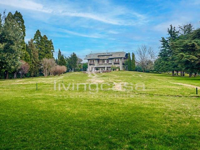Prestigiosa villa in vendita Via Giacomo Puccini, Besana in Brianza, Monza e Brianza, Lombardia