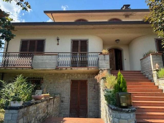 Prestigiosa villa in vendita Via Ii Giugno No Number, Poppi, Arezzo, Toscana