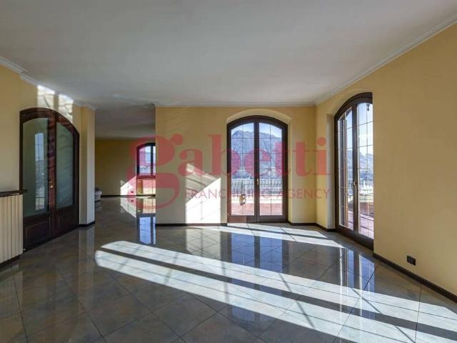 Villa in vendita Via Nuova Provinciale, Calco, Lombardia