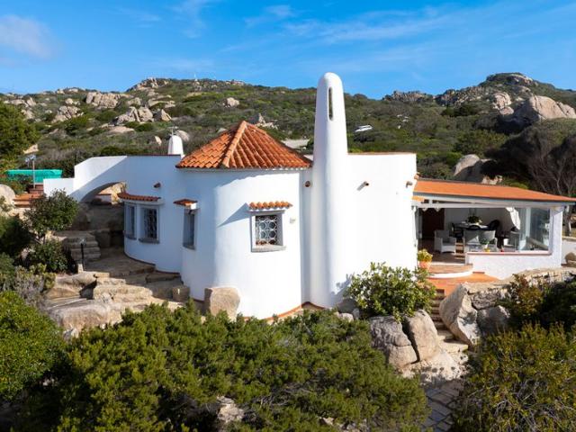 Prestigiosa villa in vendita Via Orsa Maggiore, Santa Reparata, Sassari, Sardegna