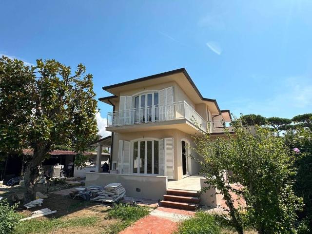 Prestigiosa villa in vendita Via Salvador Allende, 17, Forte dei Marmi, Lucca, Toscana