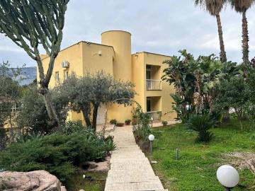 Prestigiosa villa in vendita viale Margherita di Savoia, Palermo, Sicilia