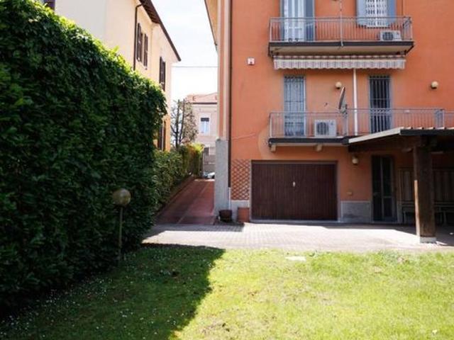 Prestigiosa villa in vendita Viale Gorizia, Pavia, Lombardia
