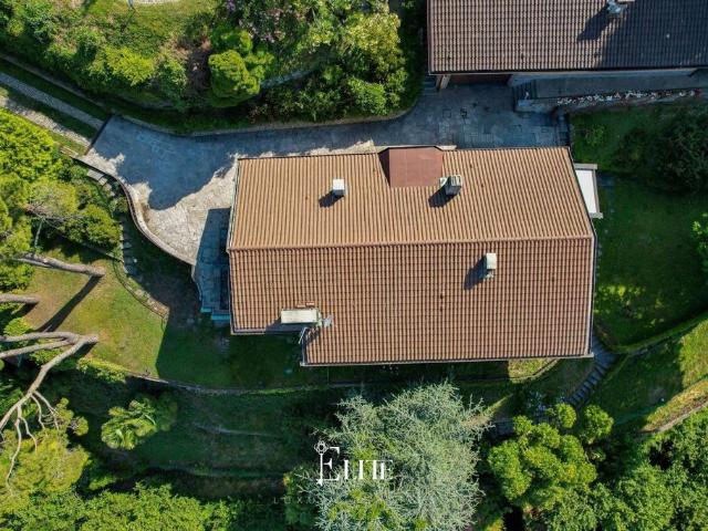 Prestigiosa villa in affitto Via Vararo, 24, Laveno Mombello, Varese, Lombardia