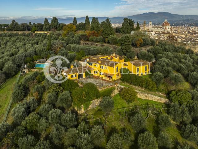 Prestigiosa villa panoramica con piscina e parco privato a p. 634m² Firenze