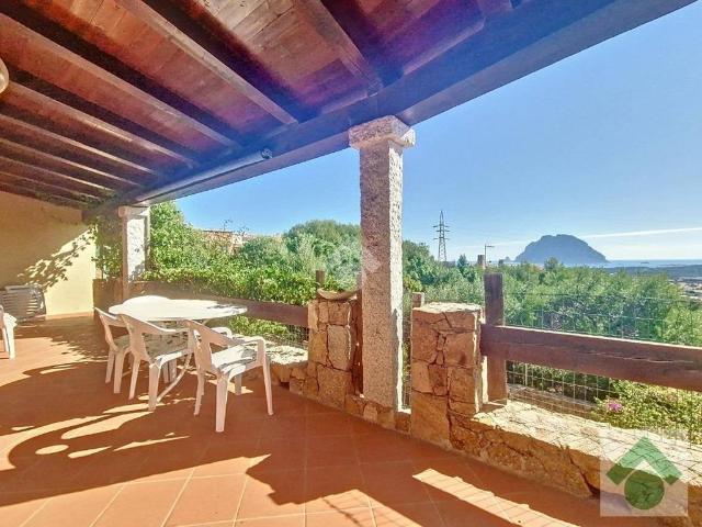 Prestigiosa Villetta a Schiera in vendita Via Mandrolisai, 12, Loiri Porto San Paolo, Sardegna