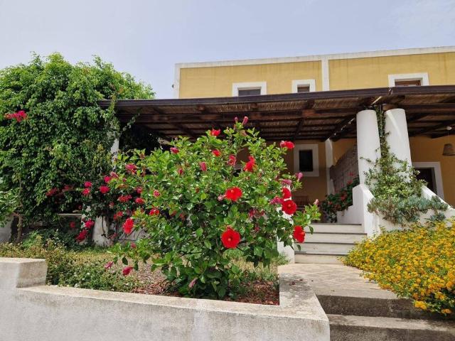 Villetta a Schiera di 123 mq in vendita Via Umberto I, 14, Santa Marina Salina, Sicilia