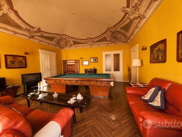 Prestigiosa antica casa di origine medievale