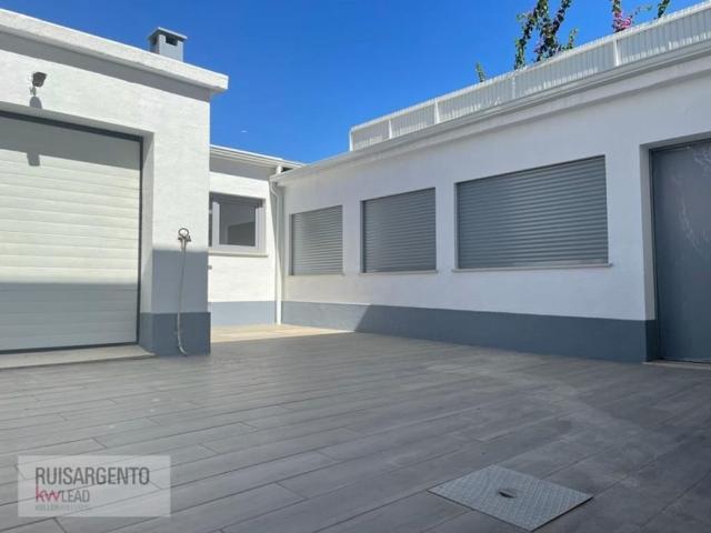 Casa de 212 m² à venda Almada, Setúbal