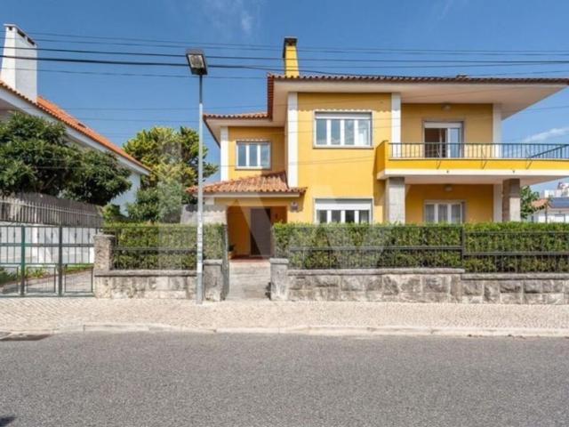 Prestigiosa casa à venda Oeiras, Lisboa