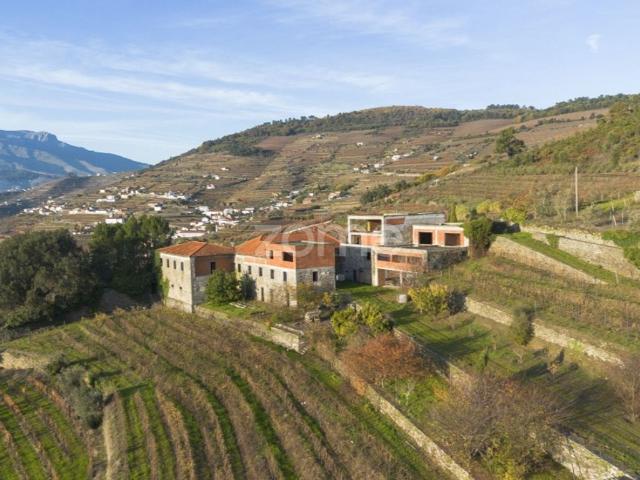 Casa de 1595 m² à venda Mesão Frio, Vila Real