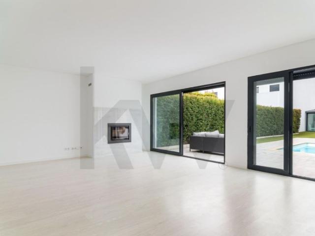 Prestigiosa casa de 163 m² para alugar Loures, Portugal