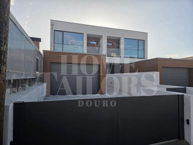 Prestigiosa casa de 190 m² à venda Aveiro, Portugal