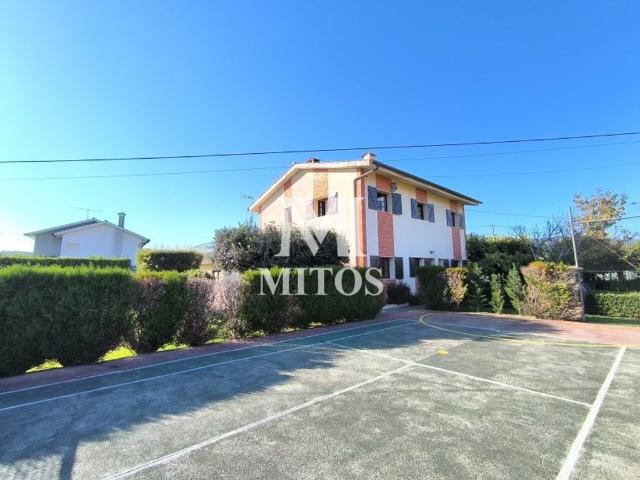 Prestigiosa casa de 190 m² à venda Meadela, Viana do Castelo