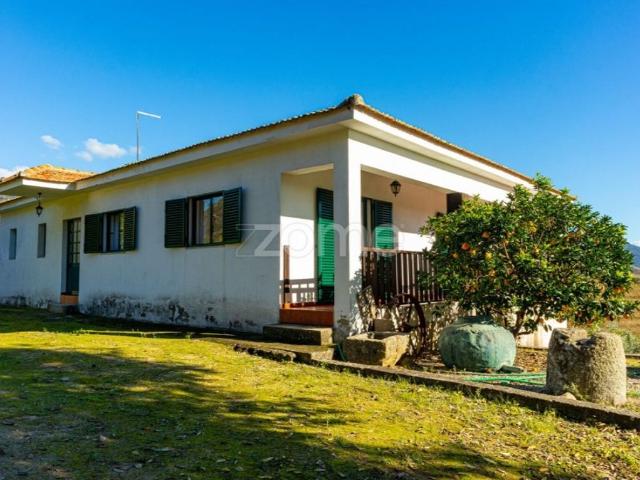 Prestigiosa casa de 1107 m² à venda Carrazeda de Anciães, Bragança