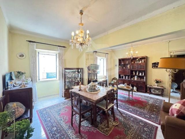 Prestigiosa casa de 118 m² à venda Loures, Lisboa
