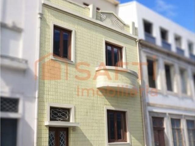 Prestigiosa casa de 240 m² à venda Porto