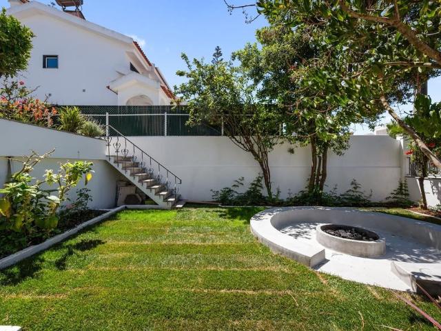 Prestigiosa casa de 244 m² à venda Seixal, Portugal