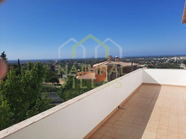 Prestigiosa casa de 250 m² para alugar Vale Formoso, Loulé, Faro