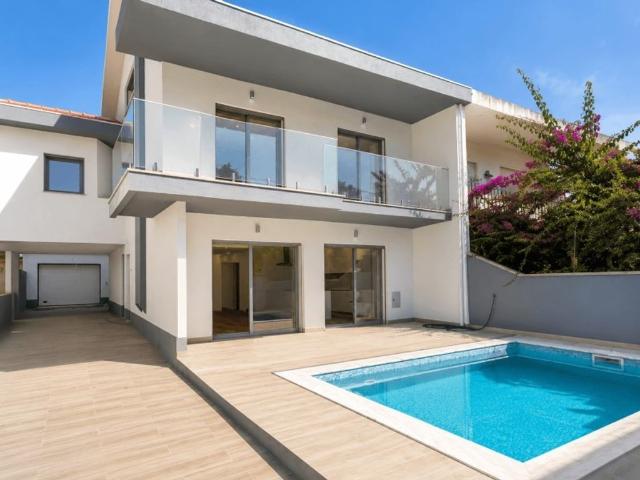 Prestigiosa casa de 257 m² à venda Almada, Setúbal