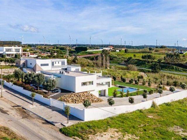 Prestigiosa casa de 262 m² à venda Riba Fria, Portugal