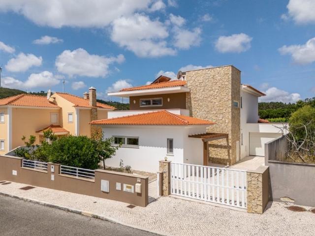 Prestigiosa casa de 279 m² à venda Columbeira, Bombarral, Leiria
