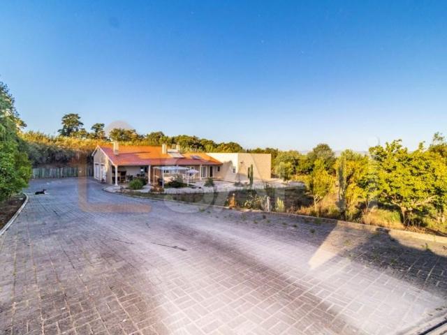 Prestigiosa casa de 282 m² à venda Alcobaça, Portugal