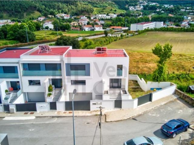Casa de luxo de 288 m² à venda Braga, Portugal