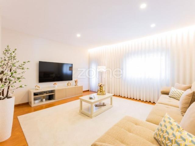 Prestigiosa casa de 200 m² à venda Braga