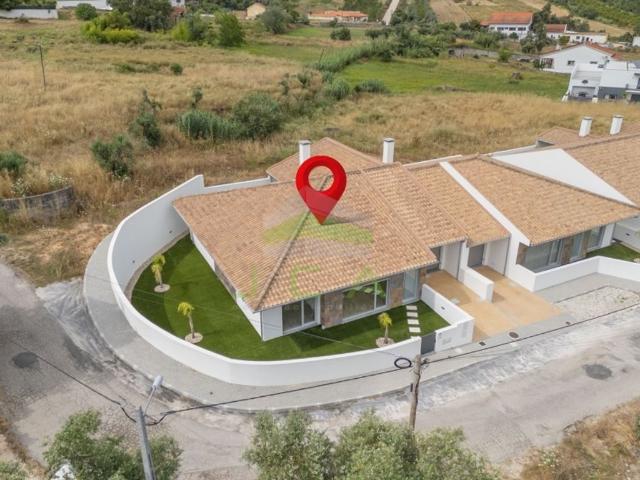 Prestigiosa casa de 215 m² à venda Leiria